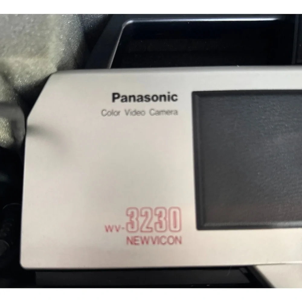 Panasonic WV-3230 Newvicon Color Video Camera Kit Powers On Case Power Supply